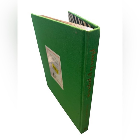 kate spade Places to go people to see coffee table book - Picture 4 of 8